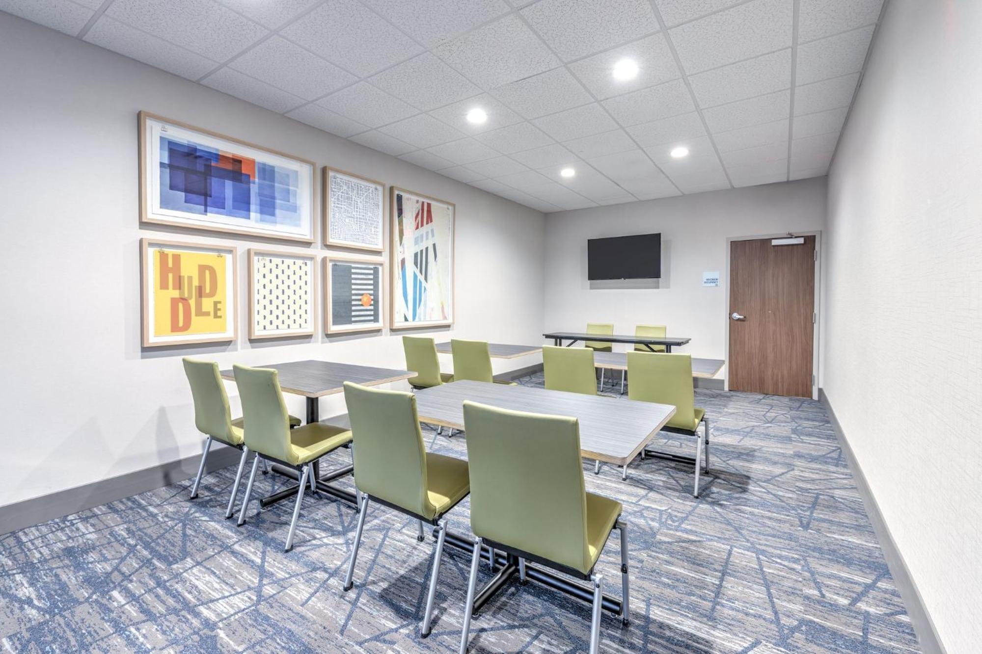 Holiday Inn Express & Suites Moore By Ihg Dış mekan fotoğraf