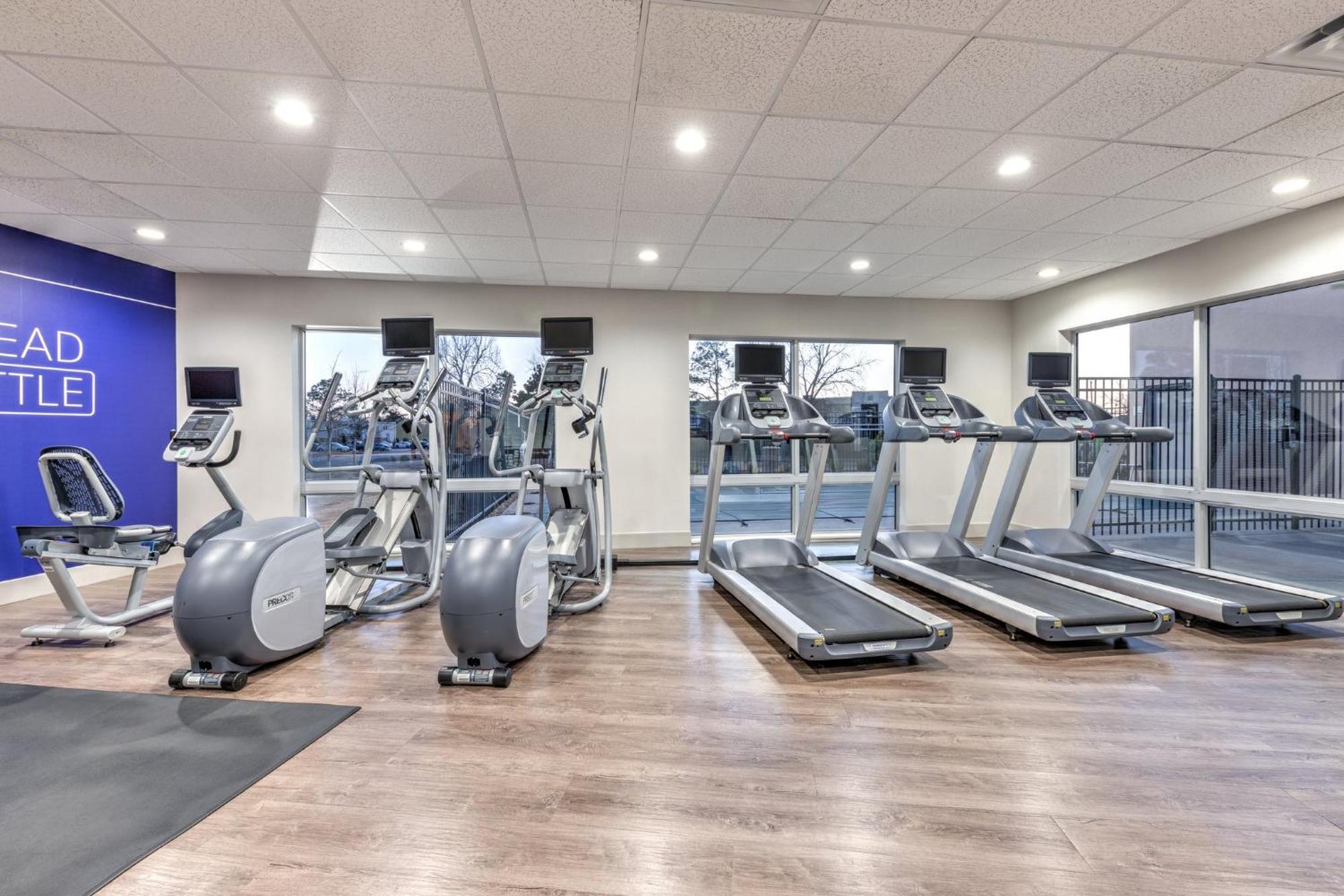 Holiday Inn Express & Suites Moore By Ihg Dış mekan fotoğraf